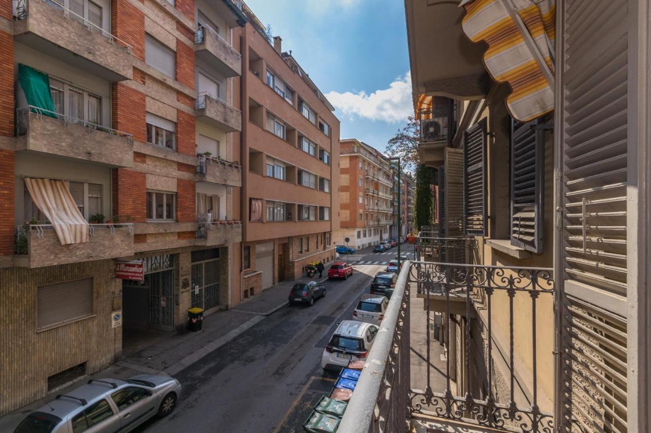 Appartamento In Piazza Adriano In Zona Cenisia Torino Eksteriør bilde